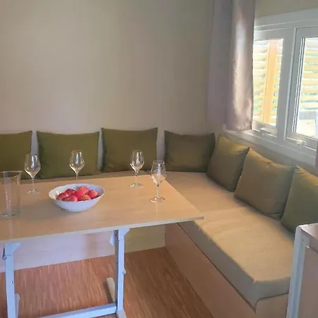 Mobil Home, Animaux Admis - 4 Pers. - Api-1-52-2973 Estaing (Hautes-Pyrenees)